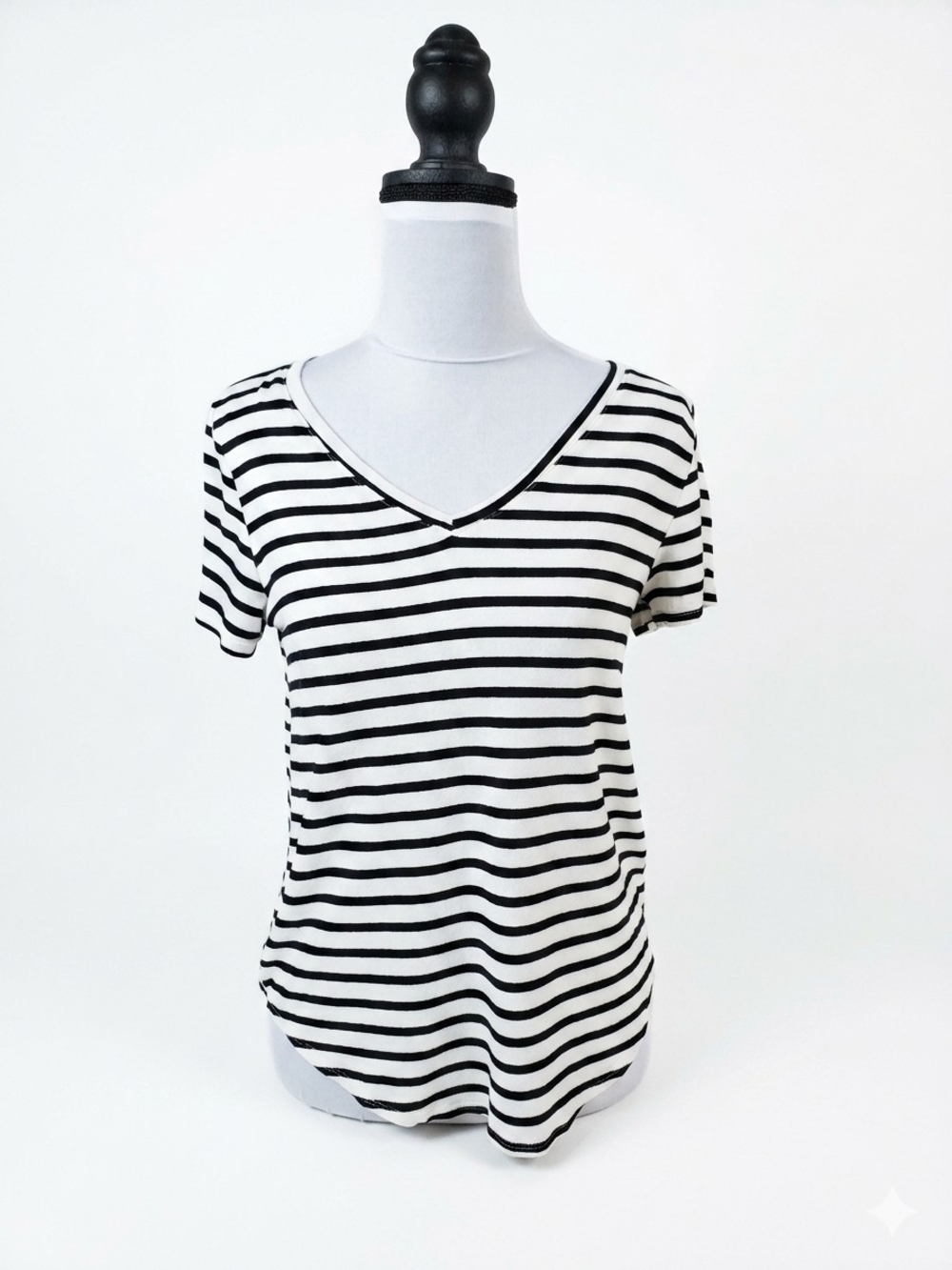 Green Envelope Striped V-Neck Tee Shirt Black White Small Made in USA